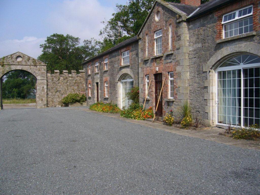 Castlehamilton Cottages And Activity Centre Cavan Exterior photo